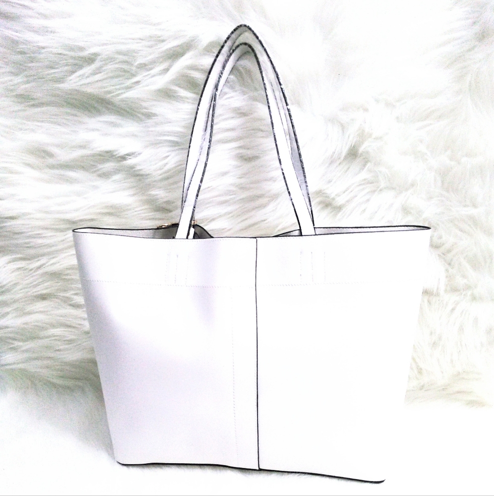 (NEW)! Big! White Bag! w/ Wallet Included:-) - Picture 10 of 12